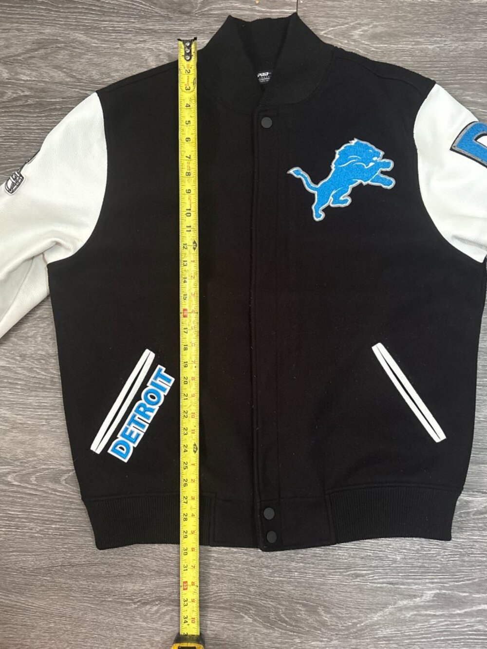 MENS DETROIT LIONS COAT - Picture 3 of 7